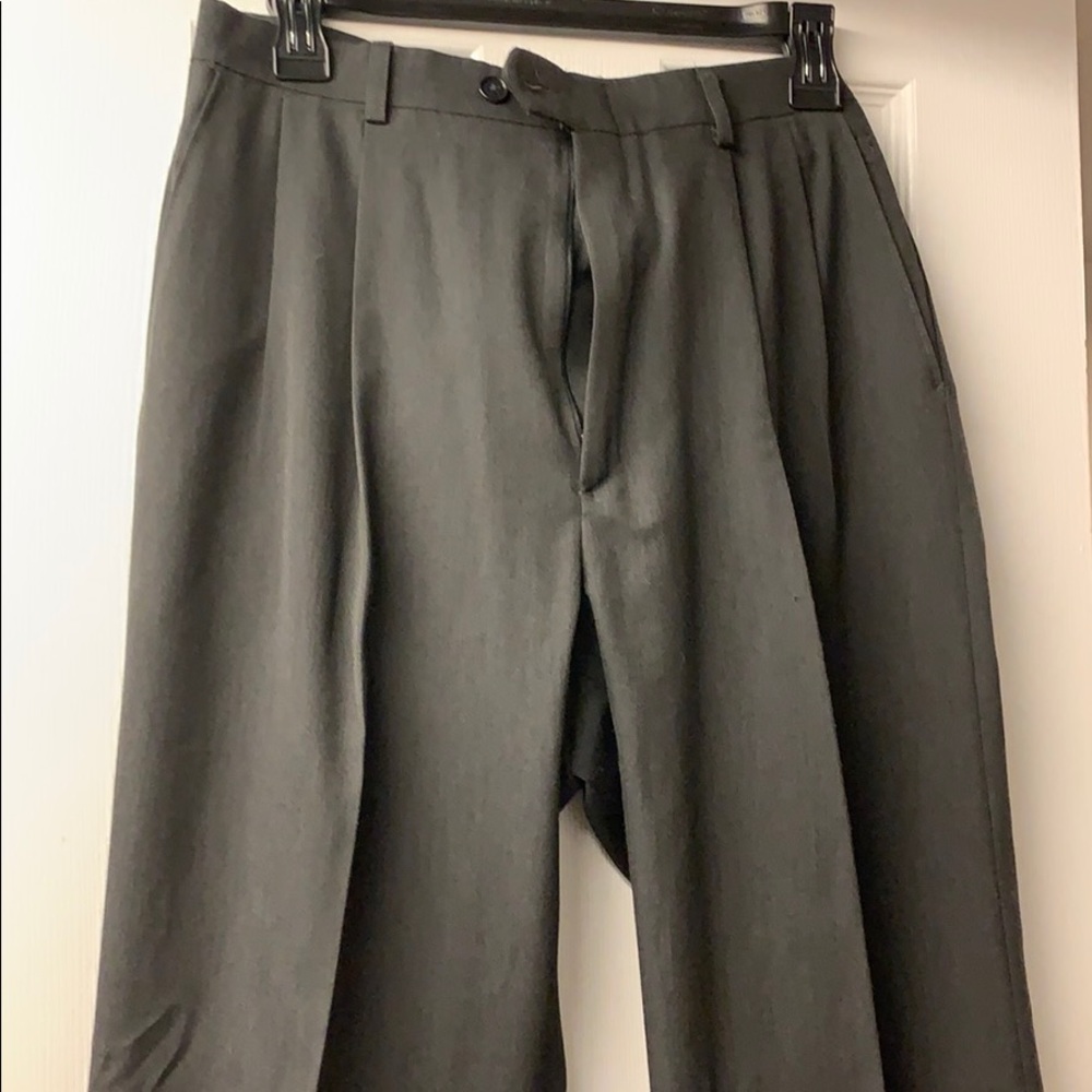 Haggar Black Label Men’s Pleated Dress Pant 32x30